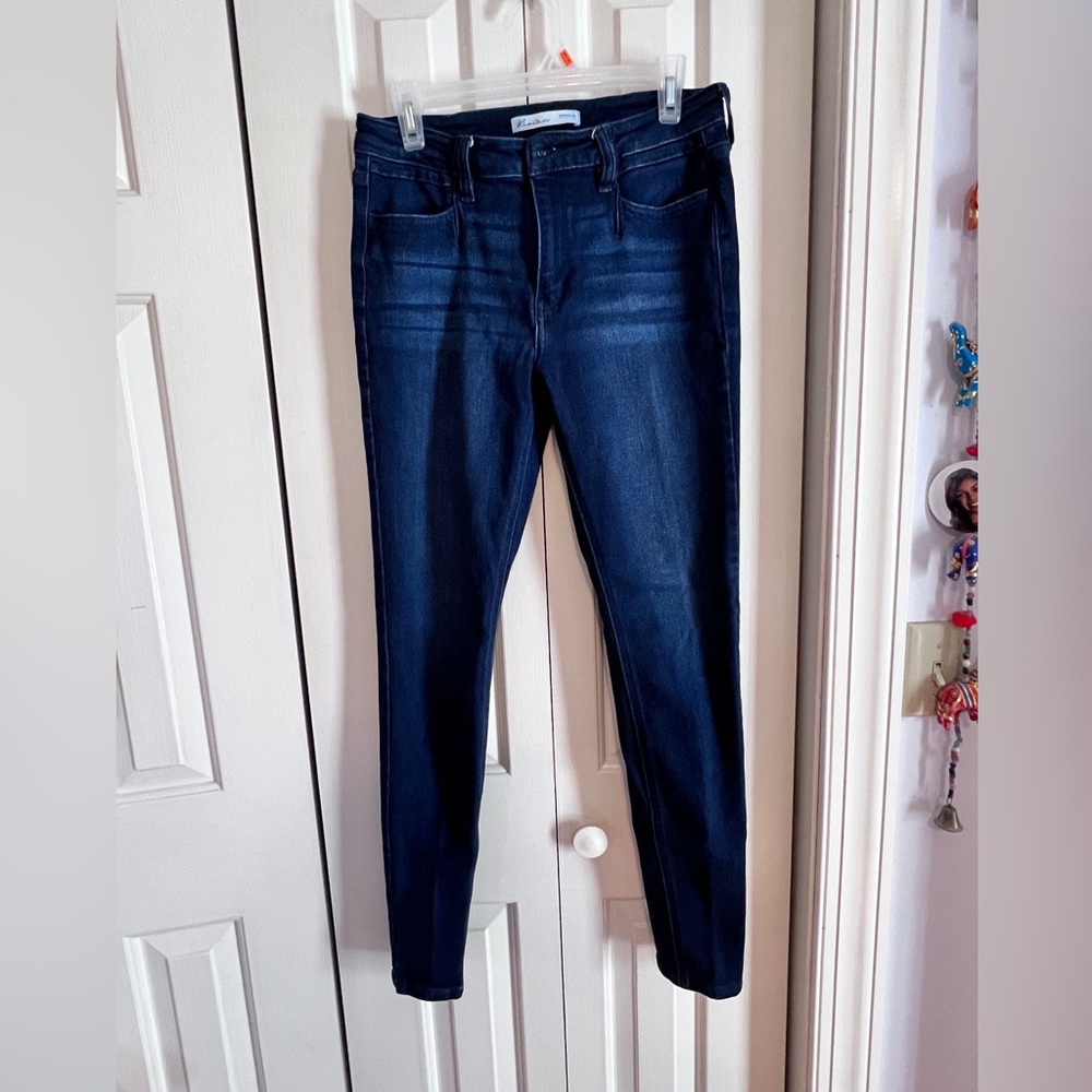 KanCan women’s skinny jeans waist 28 inseam 29.5
